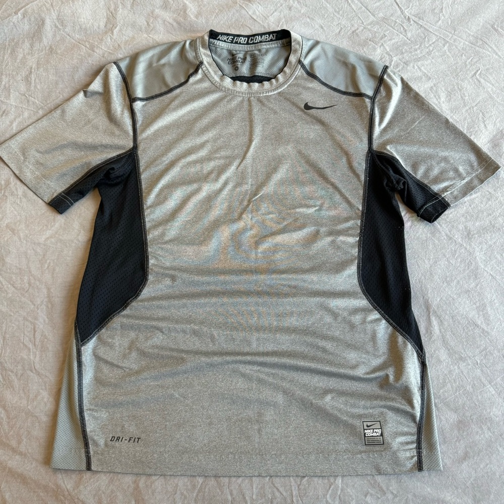Nike Pro Combat Hypercool 2.0 Fitted Dri-FIT Short Sleeve Top - Medium